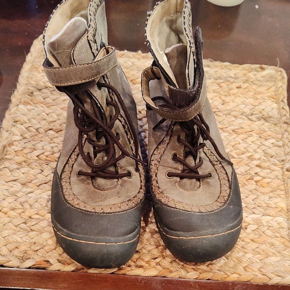 J-41 Gray and Brown Combat Moto Boots with Rugged Design